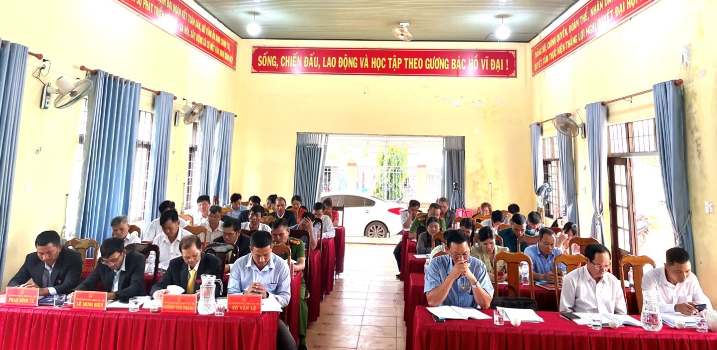 Kỳ họp thứ 8 HĐND xã Cư Mốt khóa X, nhiệm kỳ 2021-2026